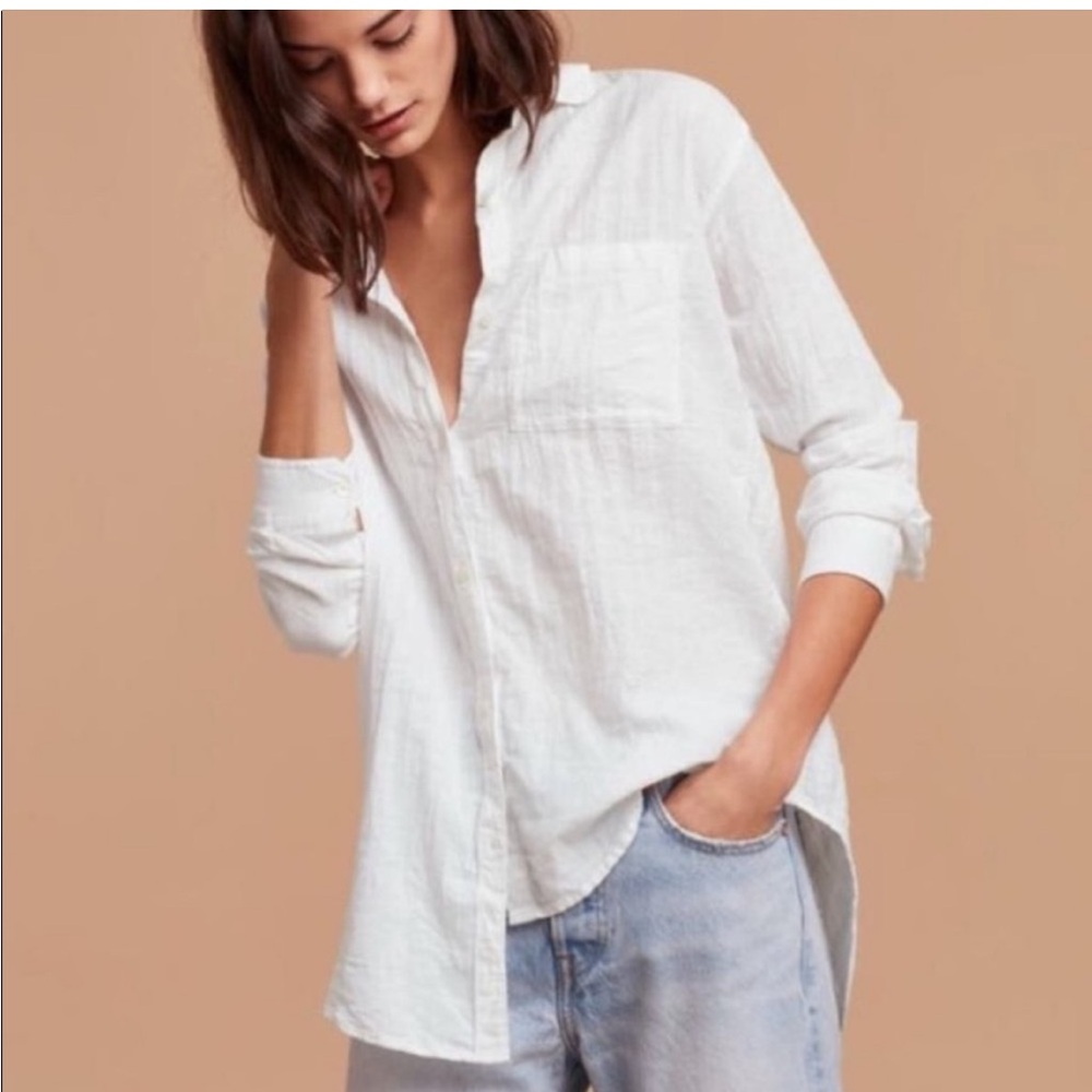 Aritizia Community linen button down